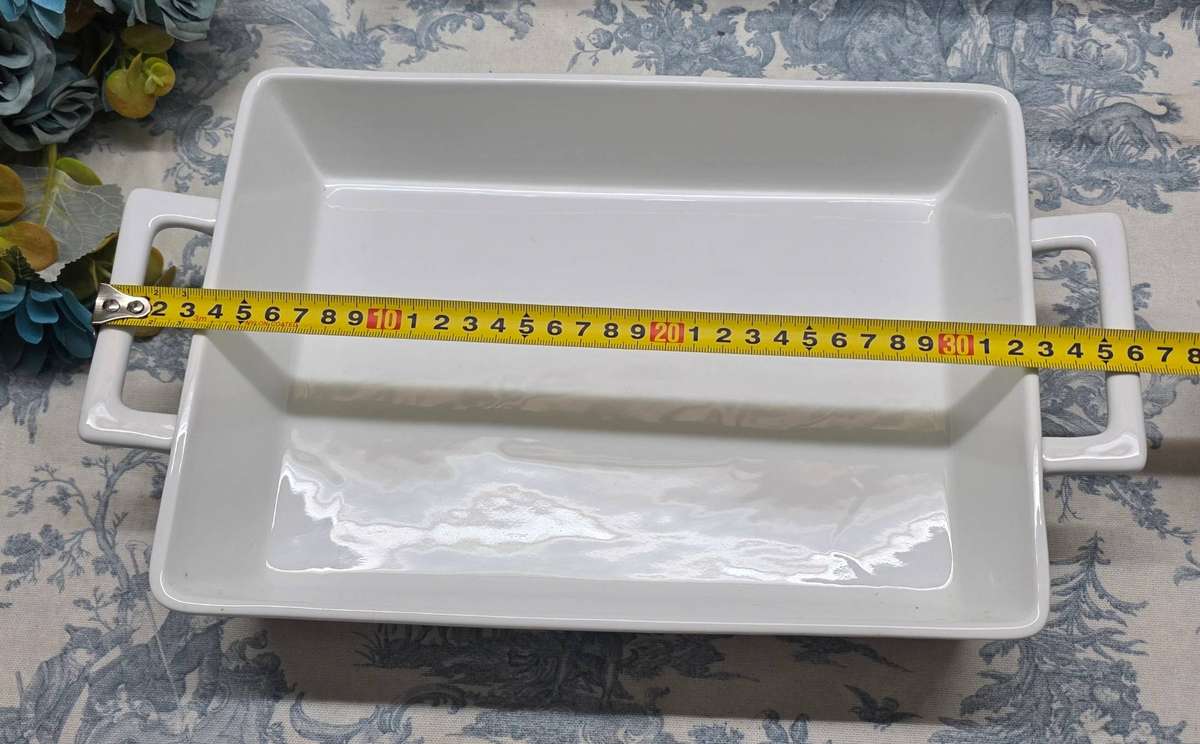 Large Woolworths porcelain baking dish | 01 |