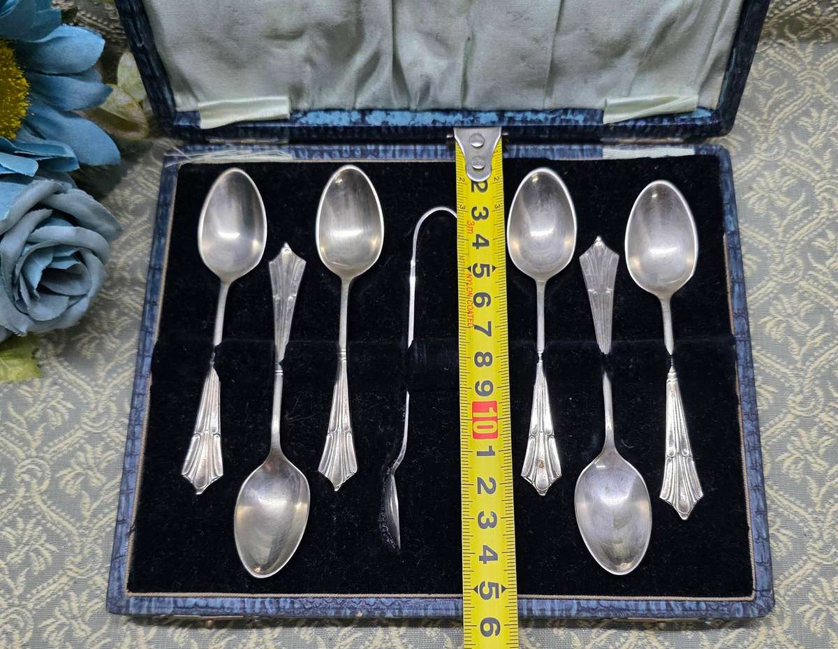 Vintage Boxed Set Spoons