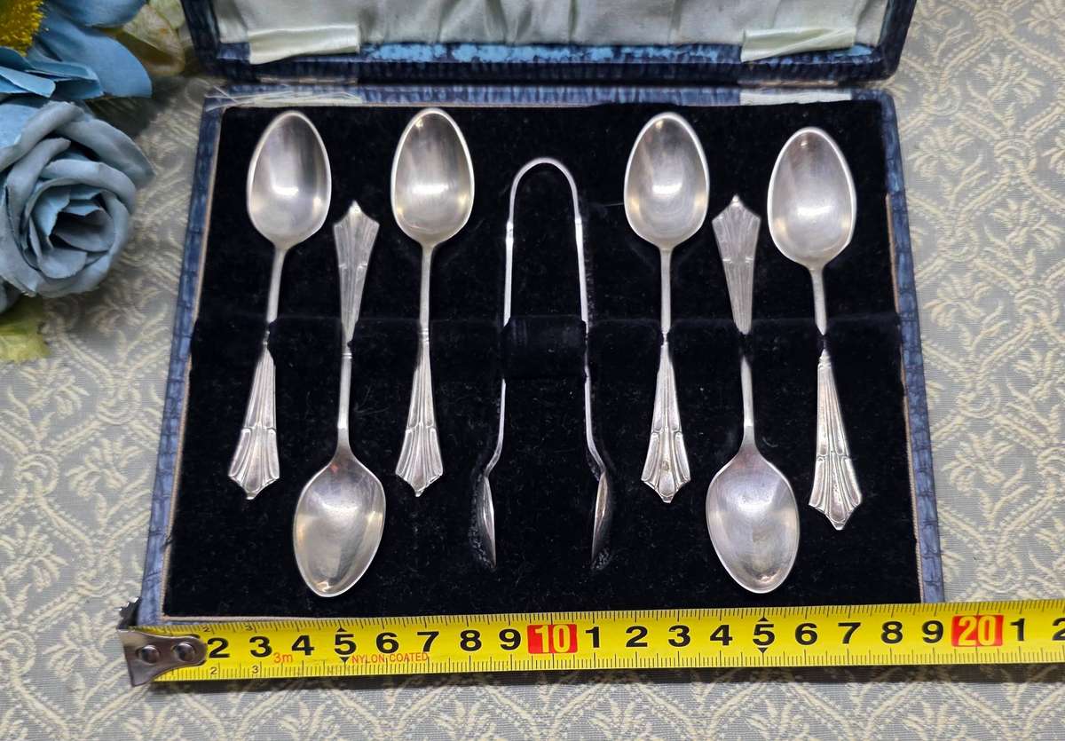 Vintage Boxed Set Spoons