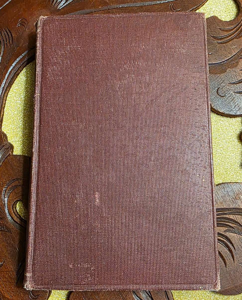 SET OF VINTAGE BOOKS | DECOR | READING |