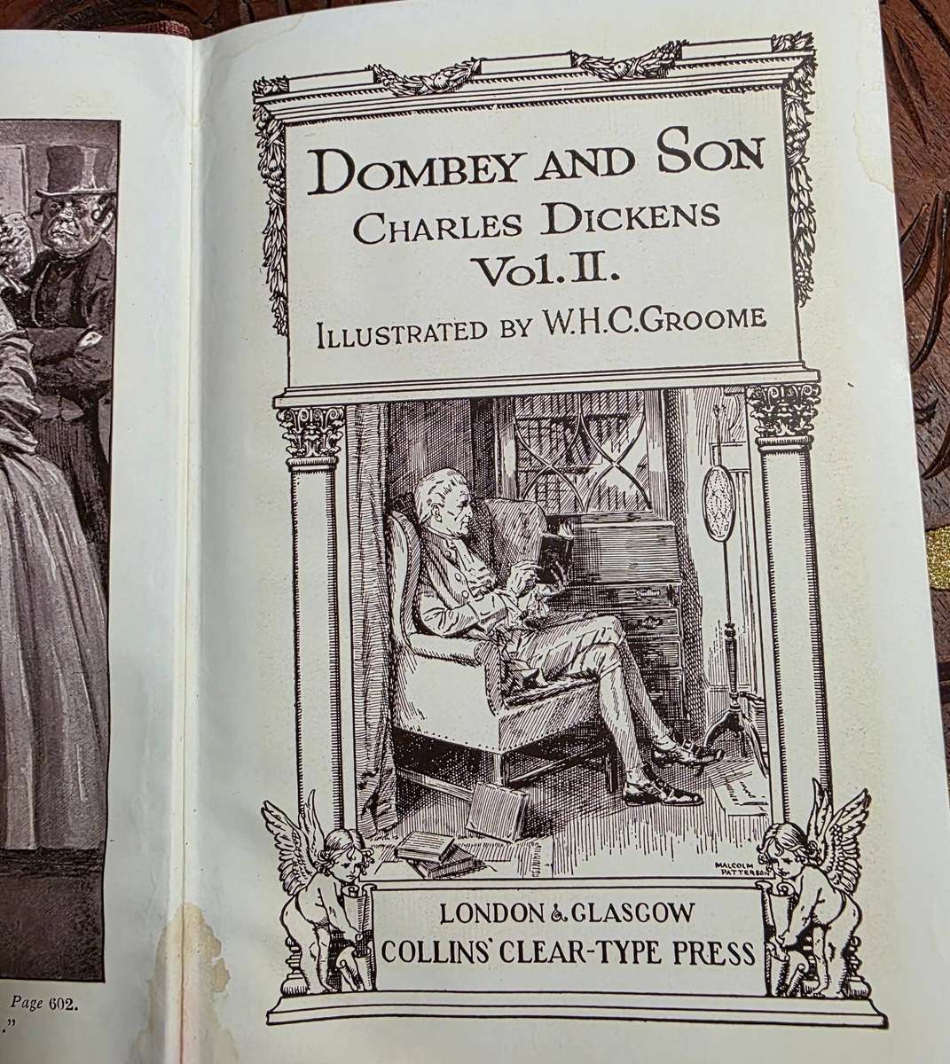 SET OF VINTAGE BOOKS | DECOR | READING |