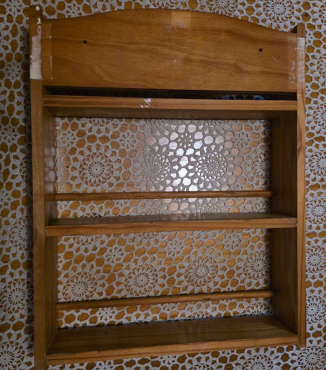 WOODEN SPICE RACK | 34 X 43 X 8 CM |
