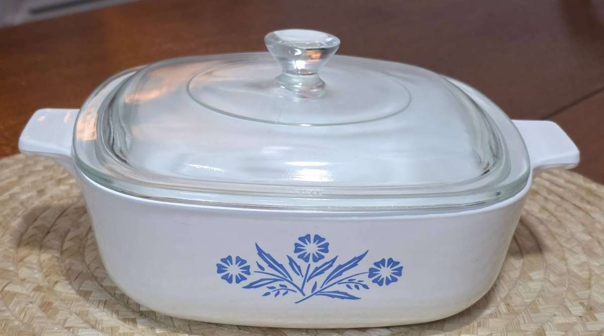 CORNING WARE BOWL WITH LID