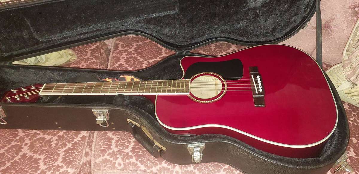 Washburn D10sce Heritage 10 Series Dreadnought Cutaway Acoustic/Electric Guitar