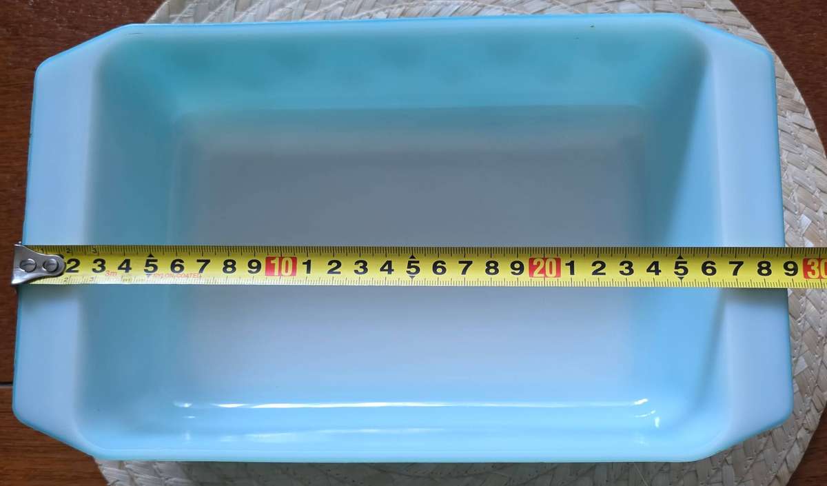 Pyrex Vintage Turquoise Snowflake Casserole Dish