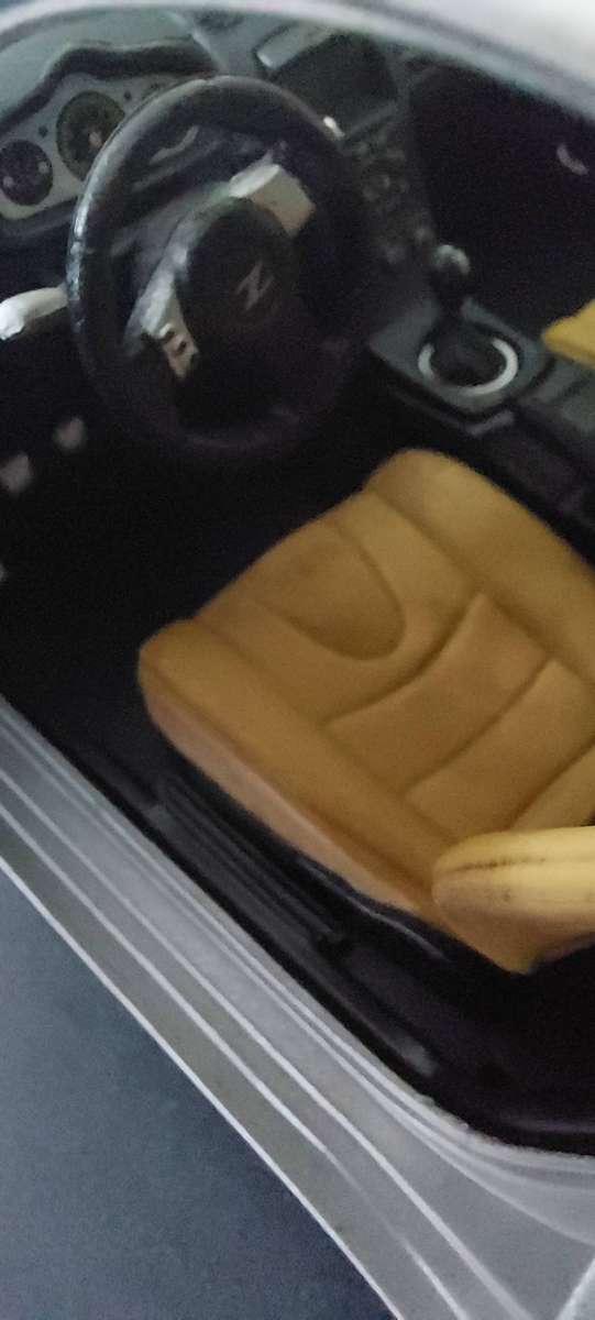 Nissan z350 scale 1:18 model car