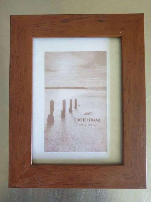 PHOTO FRAMES
