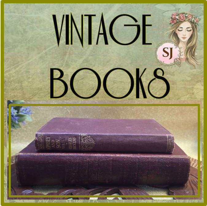 SET OF VINTAGE BOOKS | DECOR | READING |