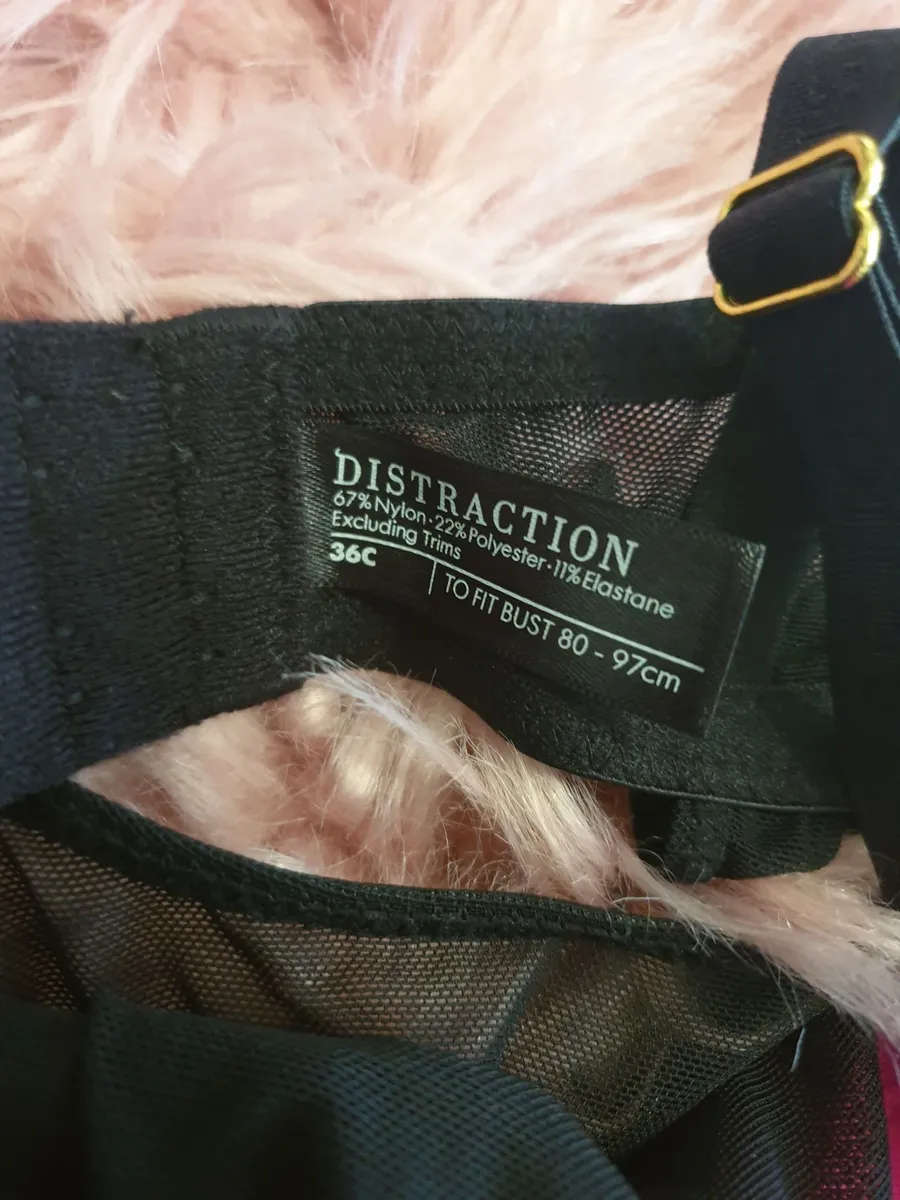 Brassière | WOOLWORTHS |