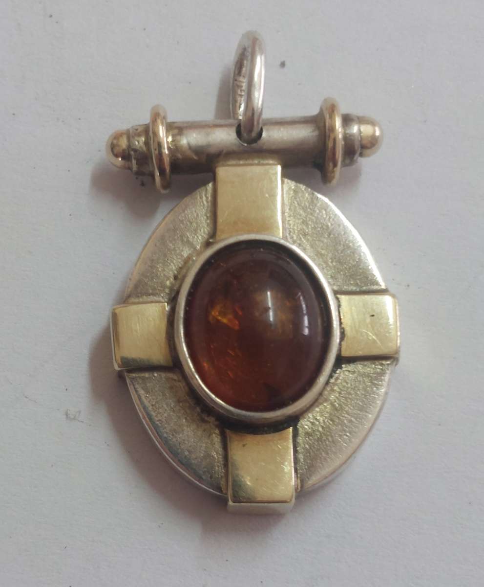 Amazing vintage sterling silver, 9ct gold & amber pendant 8.0g