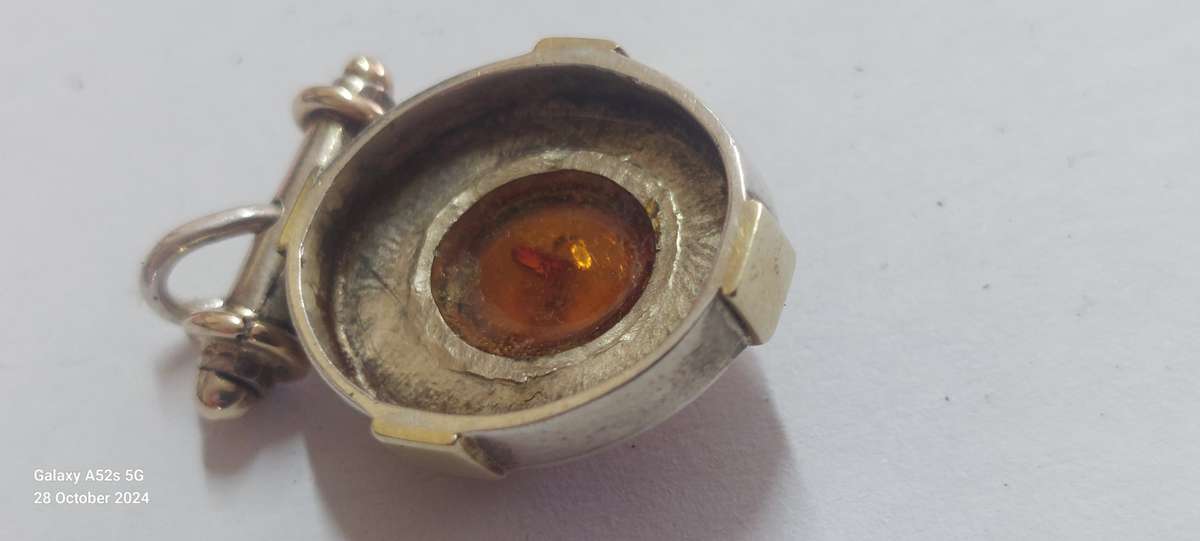 Amazing vintage sterling silver, 9ct gold & amber pendant 8.0g