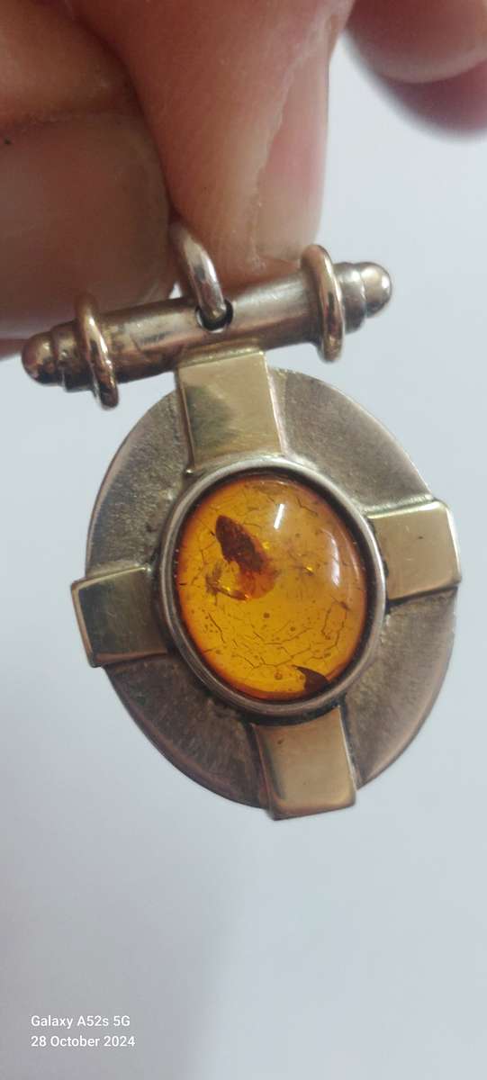 Amazing vintage sterling silver, 9ct gold & amber pendant 8.0g