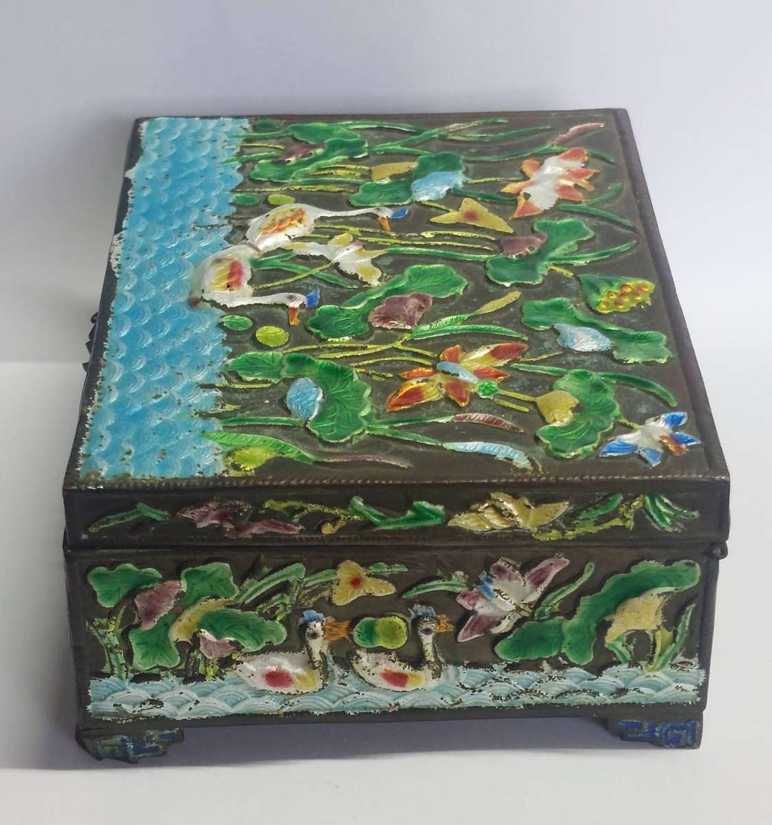 Exquisite Antique Chinese enamel trinket box circa 1905 Wow!!