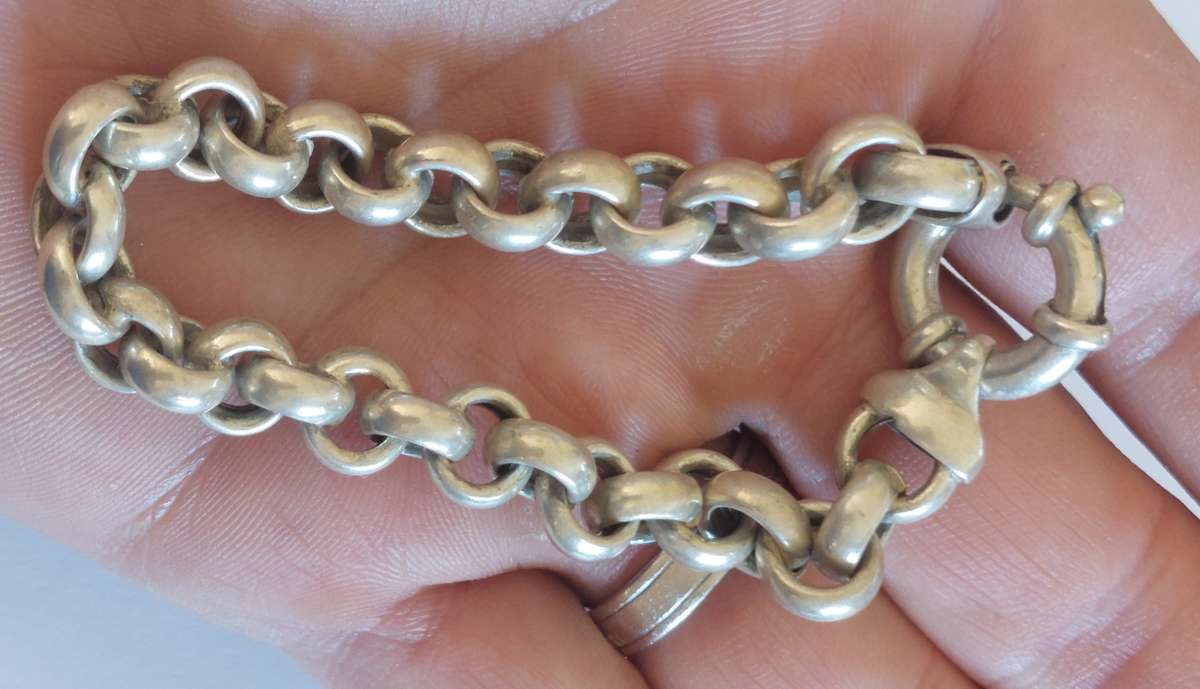 Wow chunky sterling silver hooplink bracelet with signoretti clasp 25.7g