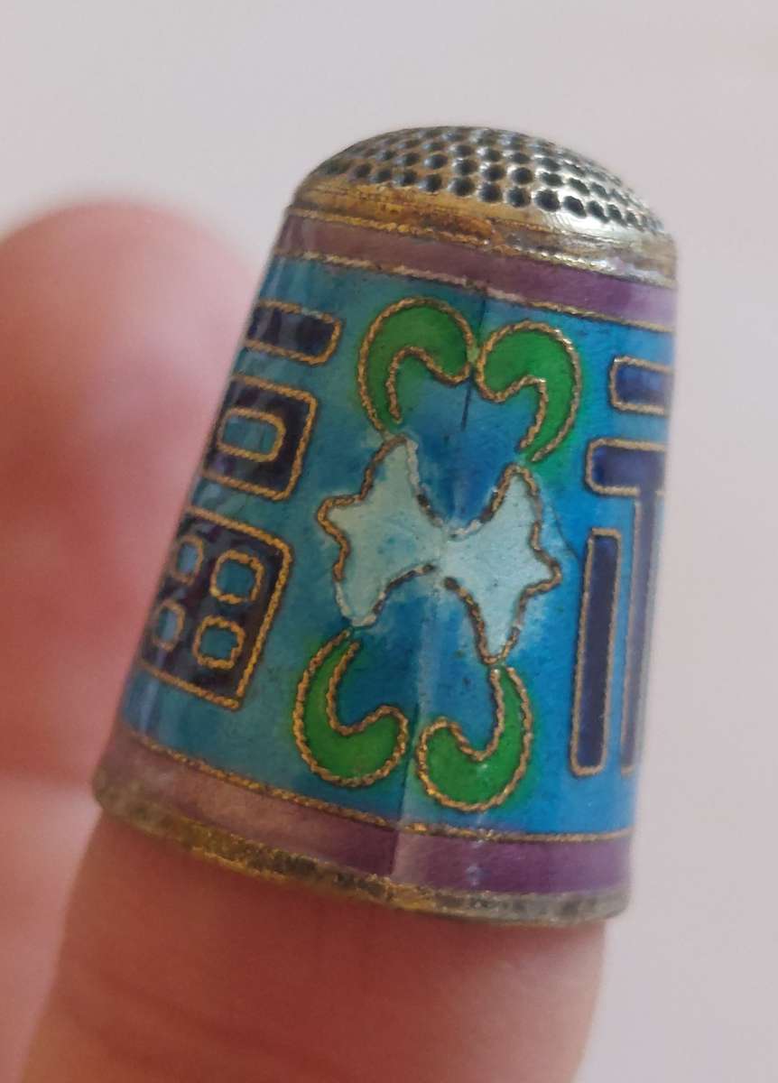 Amazing early 20th century Chinese enamel gilt sterling silver thimble 6.9g