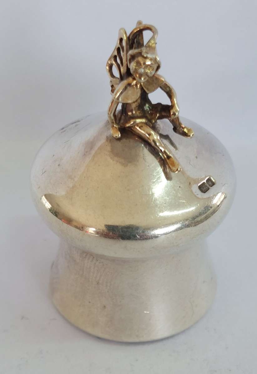 Amazing!! 1998 Carr's of Sheffield sterling silver tooth fairy 1st tooth box 18.6g Value R2950