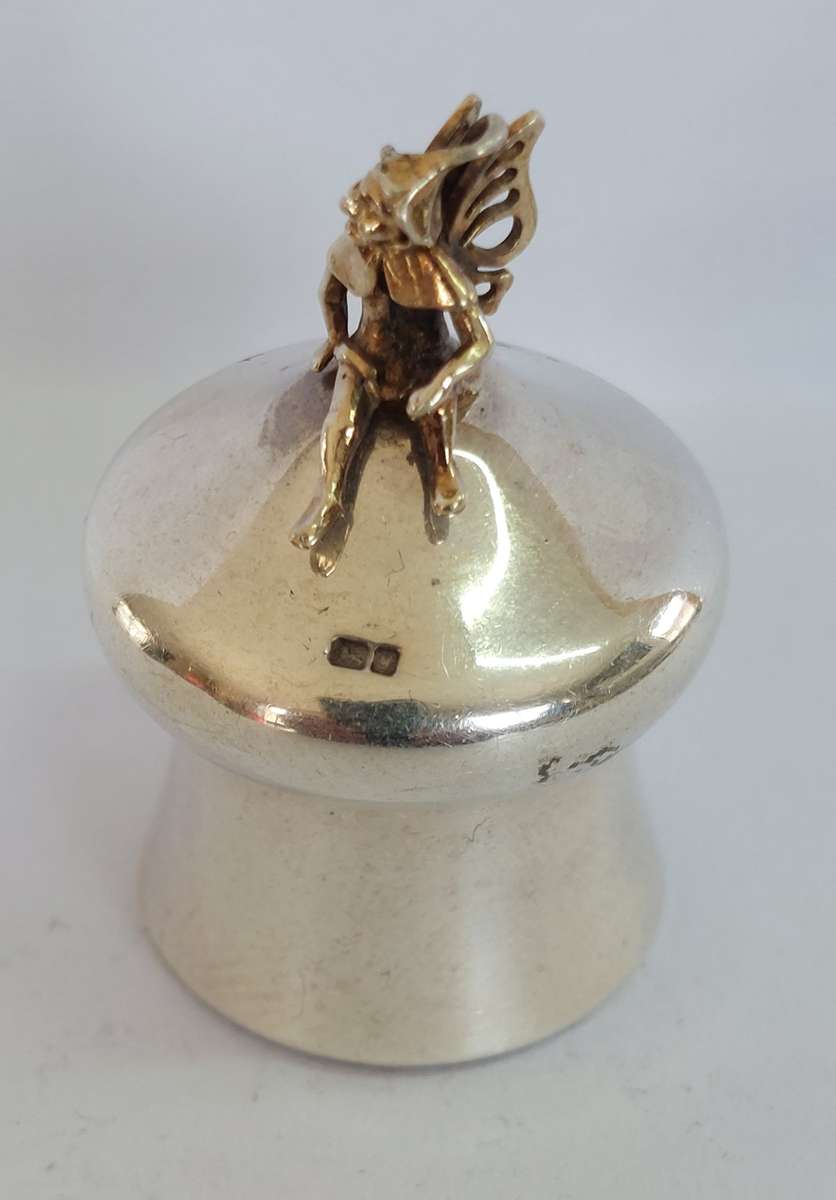 Amazing!! 1998 Carr's of Sheffield sterling silver tooth fairy 1st tooth box 18.6g Value R2950