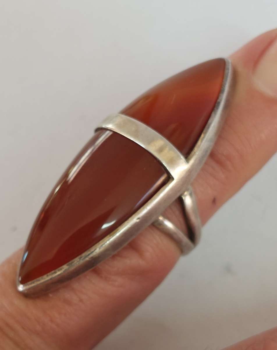 Aaaamazing!! Large Vintage sterling silver carnelian ring 13.7g