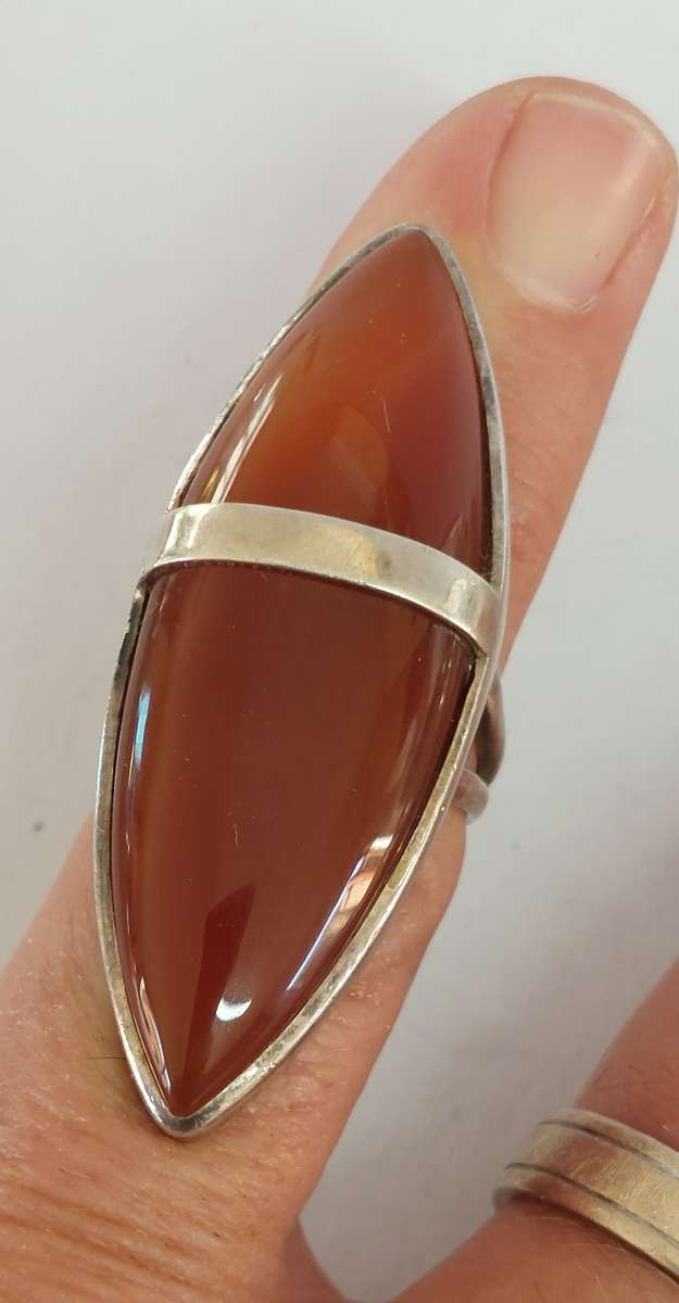 Aaaamazing!! Large Vintage sterling silver carnelian ring 13.7g