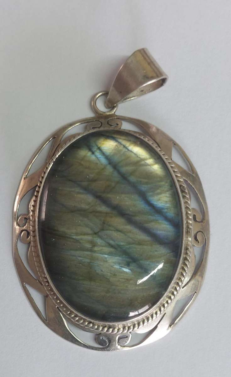 Huge!! Vintage sterling silver Labradorite pendant 25.0g