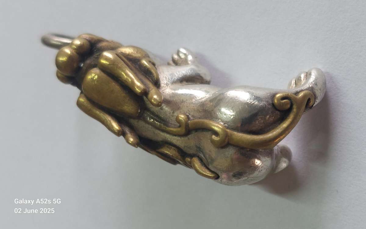 AMAZING!! vintage Chinese sterling silver & bronze fortune money dragon pendant 15.2g Value R1800