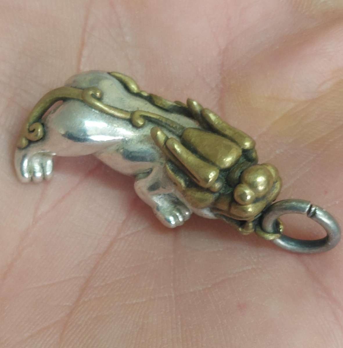 AMAZING!! vintage Chinese sterling silver & bronze fortune money dragon pendant 15.2g Value R1800