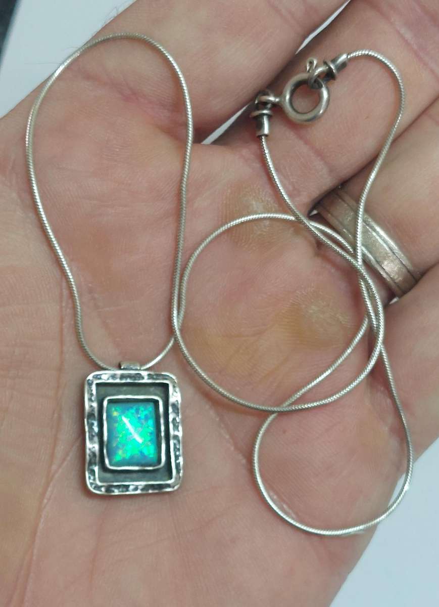 Designer Shablool Didae sterling silver fire opal necklace 8.1g Value R1500