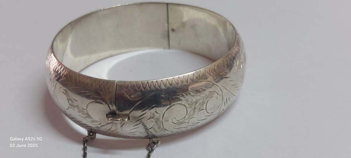 Vintage Sterling Silver Clip Bangle 28.7g