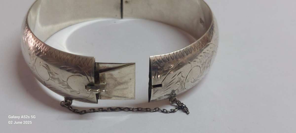 Vintage Sterling Silver Clip Bangle 28.7g