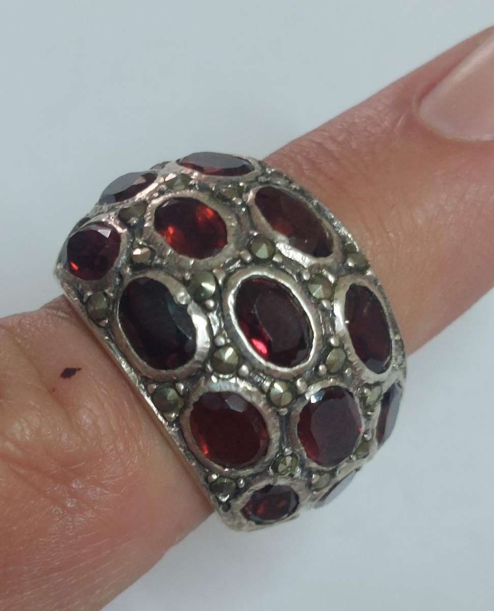 WOW!! Large Vintage sterling silver garnet & marcasite ring 14.5g amazing!!!