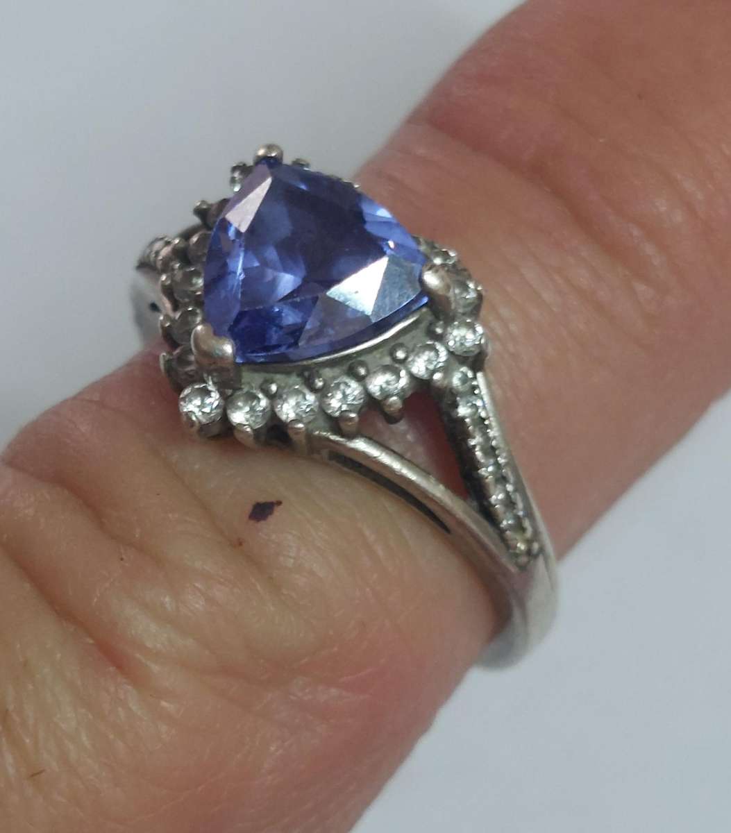 Exquisite sterling silver trillion cut tanzanite & cz ring 3.6mm
