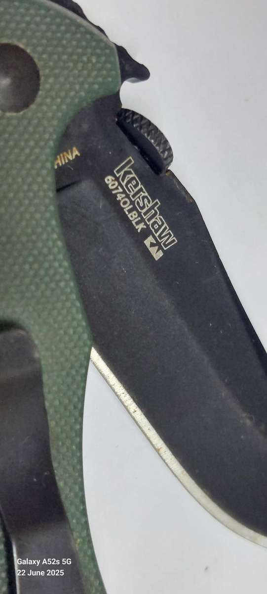 Kershaw Emerson 60740 Blk knife with box and papers unused like new!! Value R1300