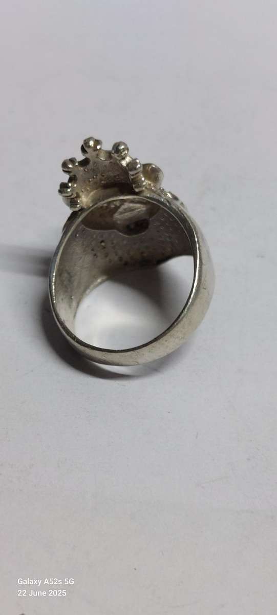 Wow! Vintage sterling silver lion ring with ruby eyes 8.7g