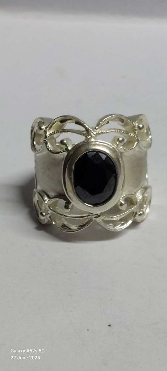 Exquisite large sterling silver faceted onyx ring 14.3g