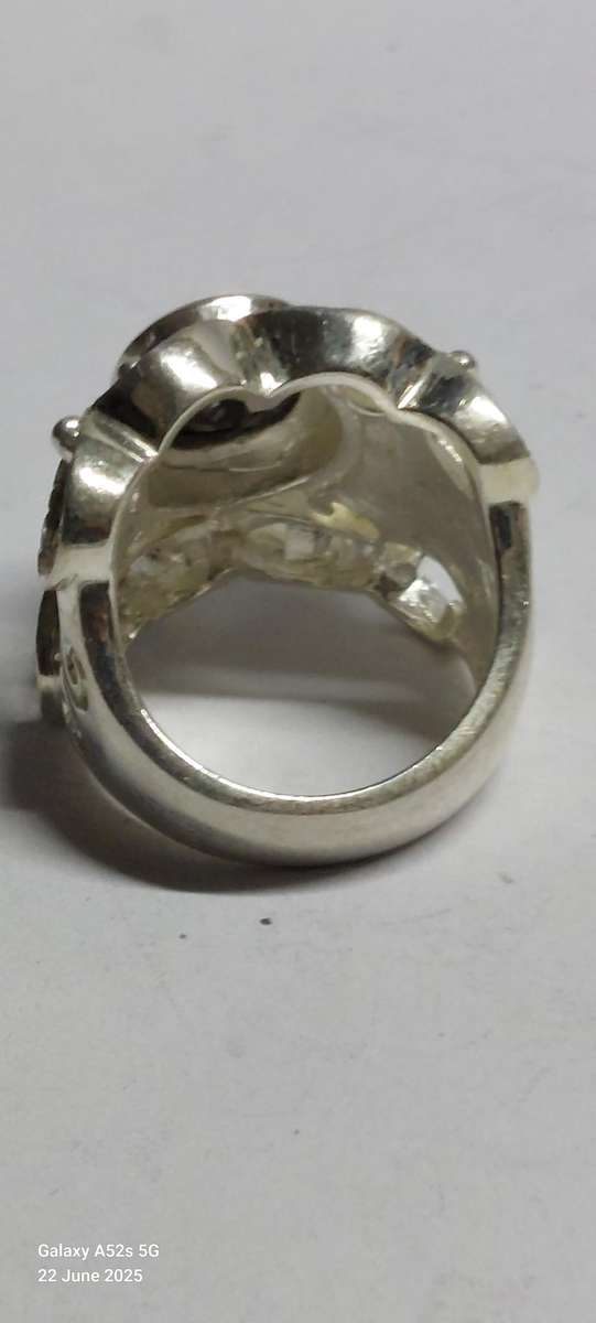 Exquisite large sterling silver faceted onyx ring 14.3g