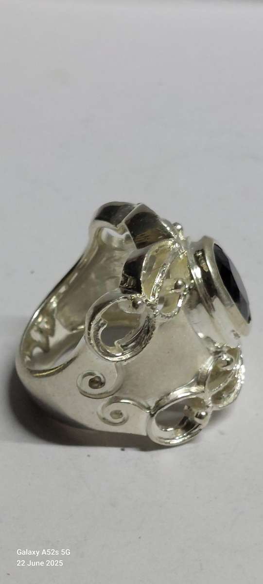 Exquisite large sterling silver faceted onyx ring 14.3g