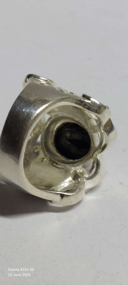 Exquisite large sterling silver faceted onyx ring 14.3g