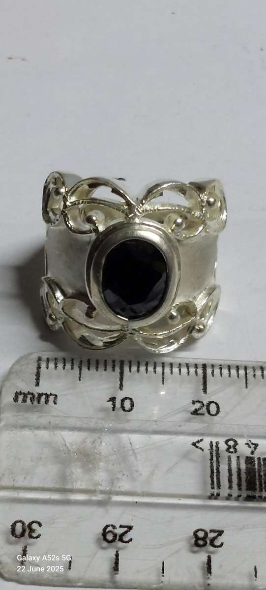 Exquisite large sterling silver faceted onyx ring 14.3g