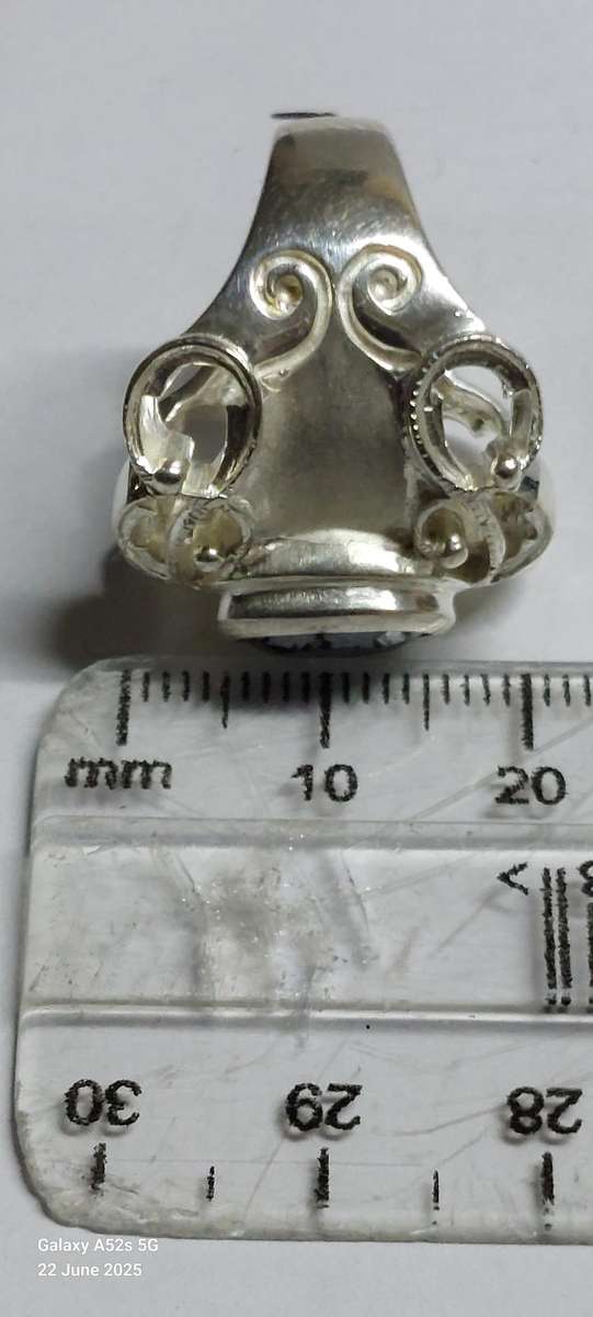 Exquisite large sterling silver faceted onyx ring 14.3g