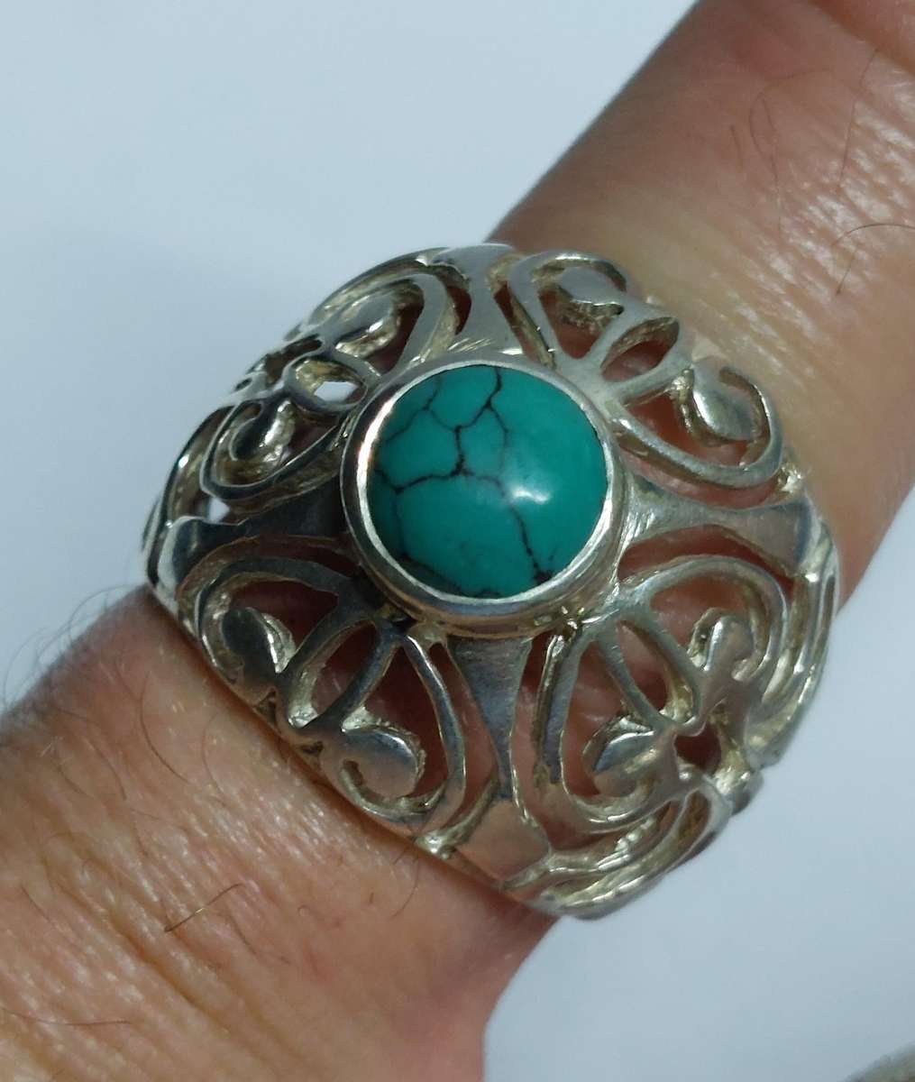 Spectacular vintage sterling silver turquoise ring 8.2g