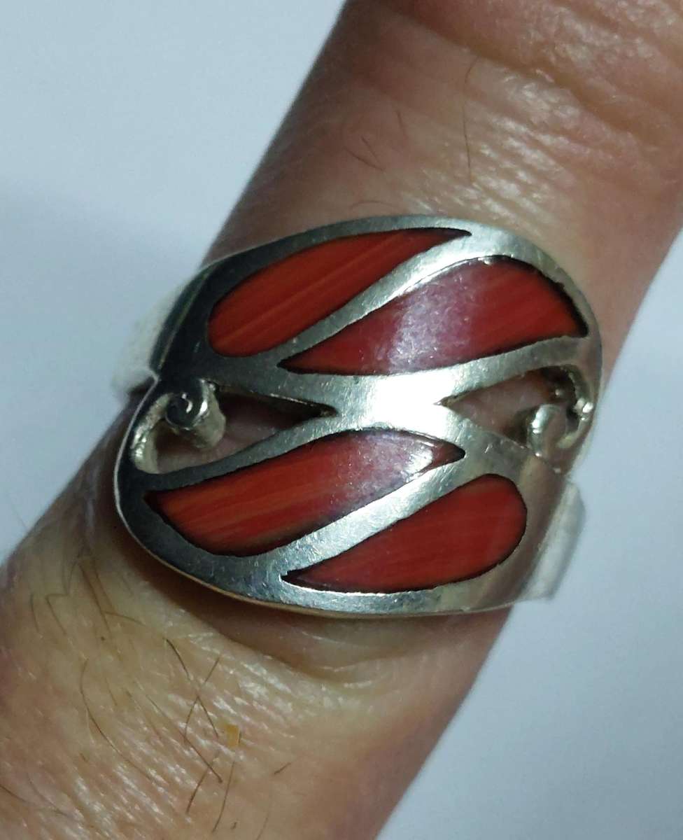 Vintage sterling silver coral ring 6.7g