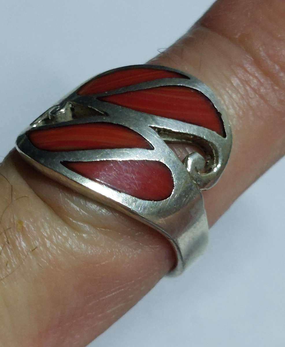 Vintage sterling silver coral ring 6.7g