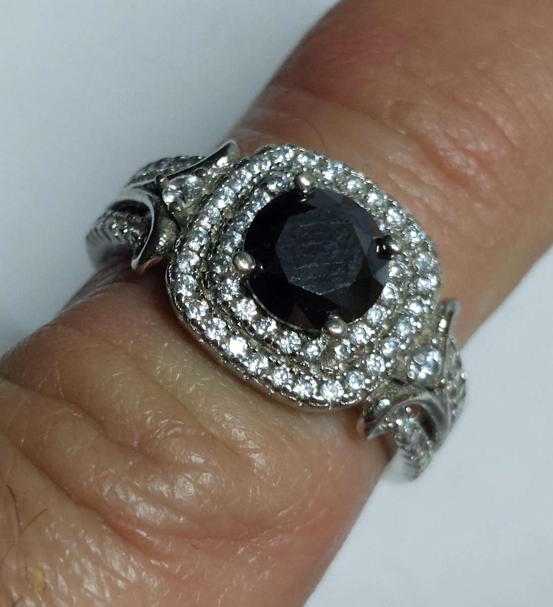 Gorgeous sterling silver black moisonite & cz ring 4.6g