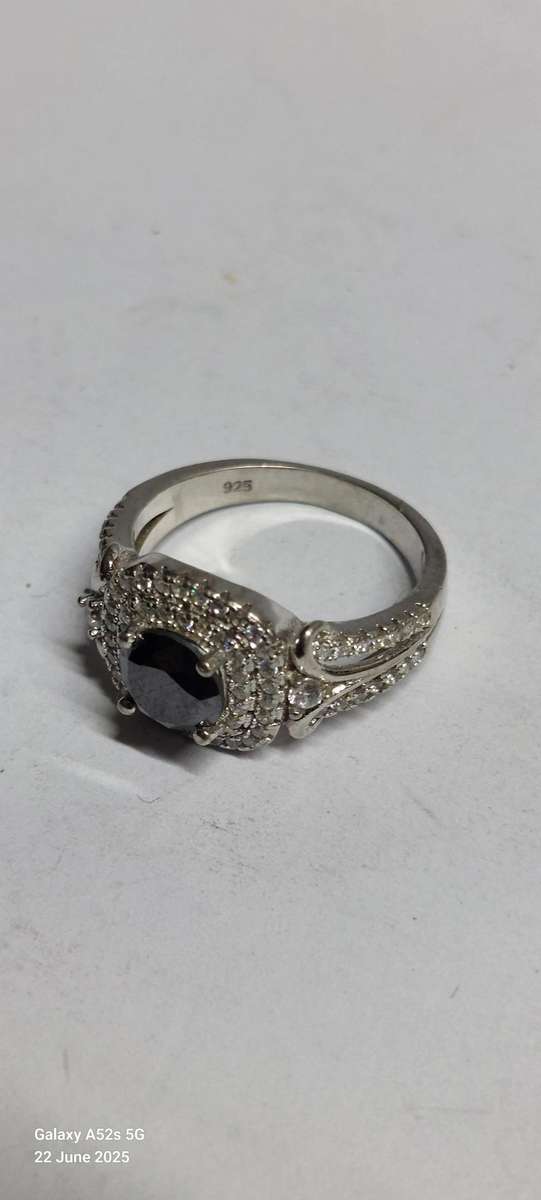 Gorgeous sterling silver black moisonite & cz ring 4.6g