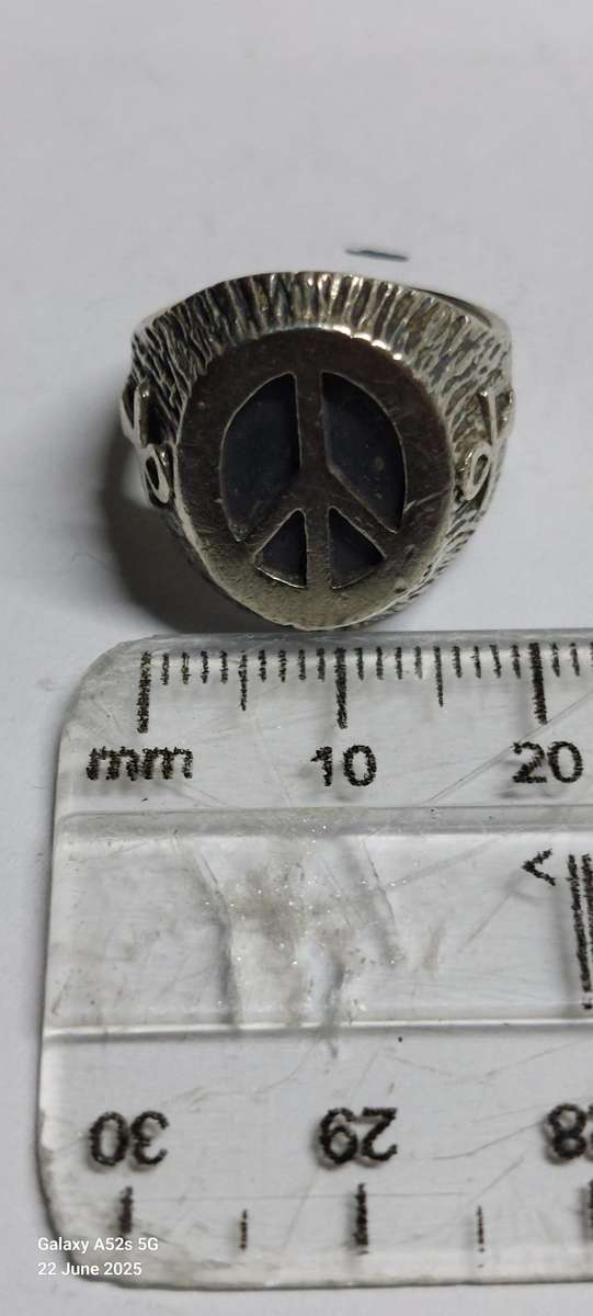Vintage Egyptian sterling silver peace & Ankh ring 9.2g