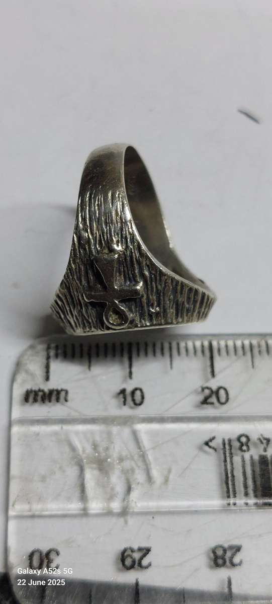 Vintage Egyptian sterling silver peace & Ankh ring 9.2g