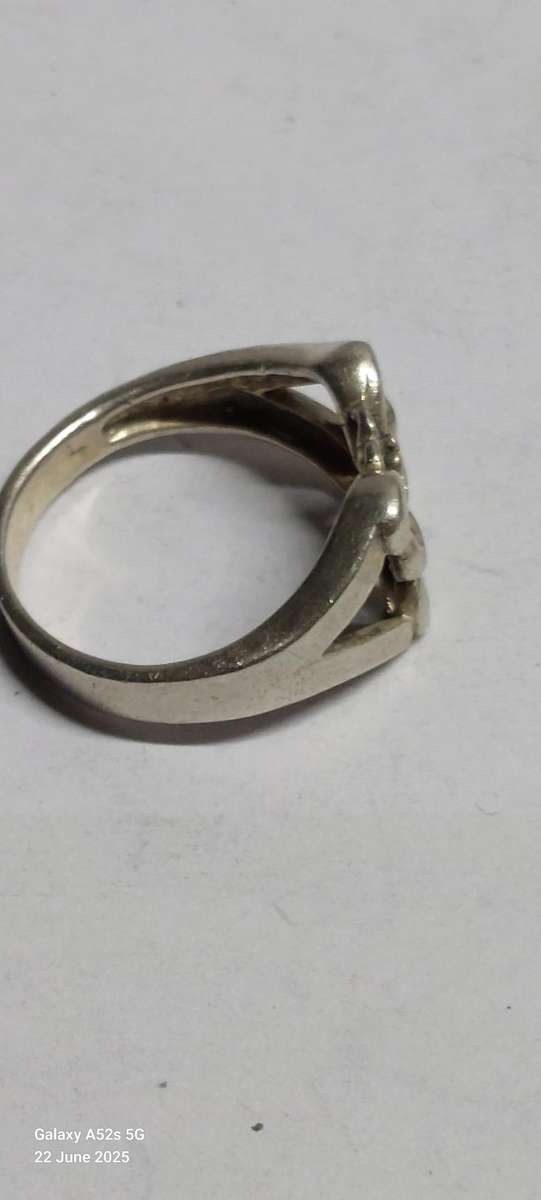 Lovely vintage sterling silver butterfly ring 3.4g