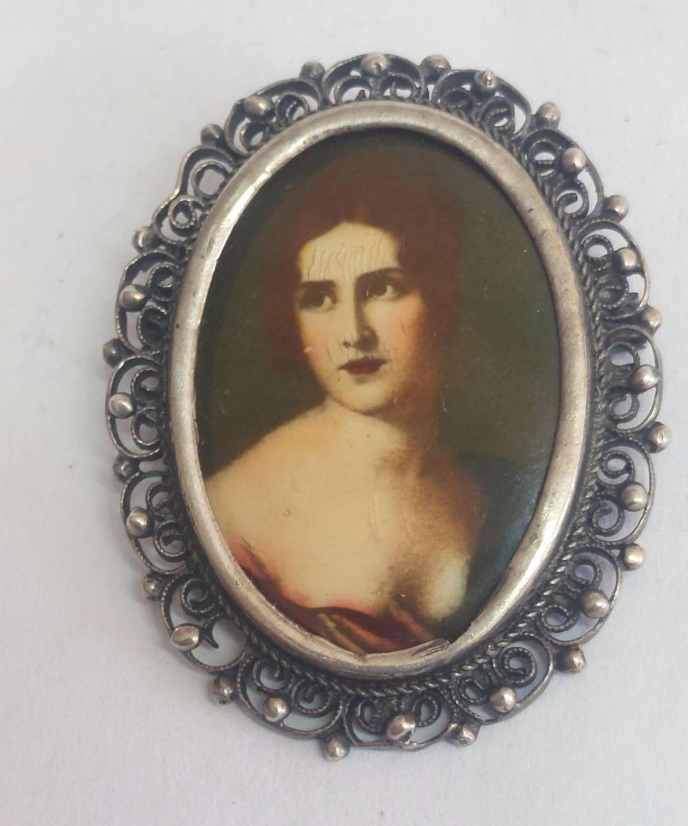 Antique 800 silver brooch, enamel portrait of Pauline Bonaparte 7.9g