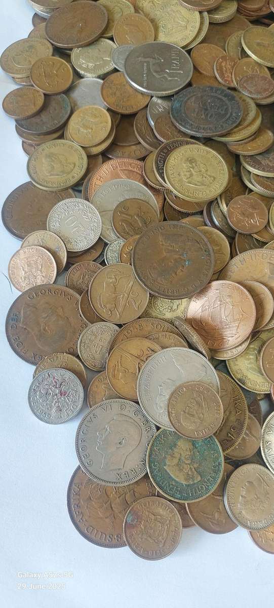 Large Collection of Coins - SA & International - 4481g