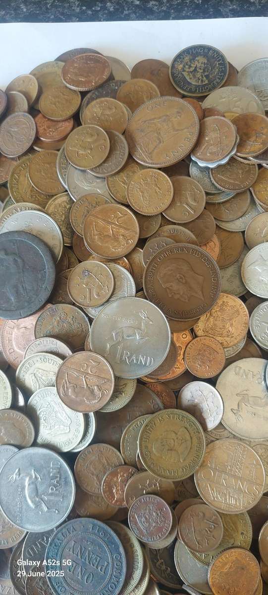 Large Collection of Coins - SA & International - 4481g
